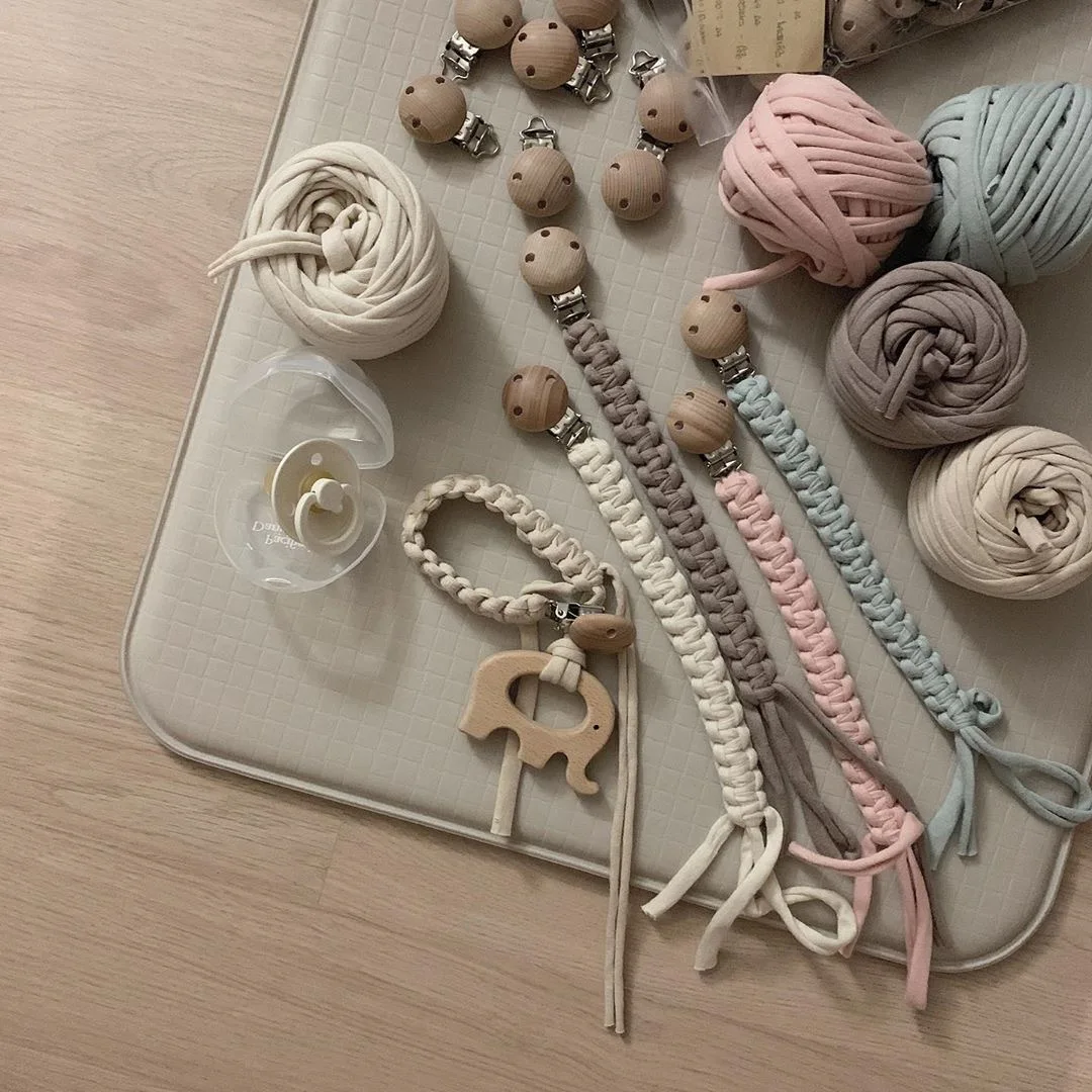 Cho Em Bé Kẹp Dây Chuyền Vòng  - đánh giá và giá Baby Products Nipples